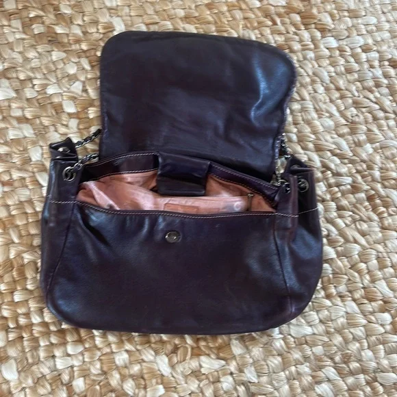 Chanel authentic vintage plum colored leather shoulder bag - Picture 6 of 16